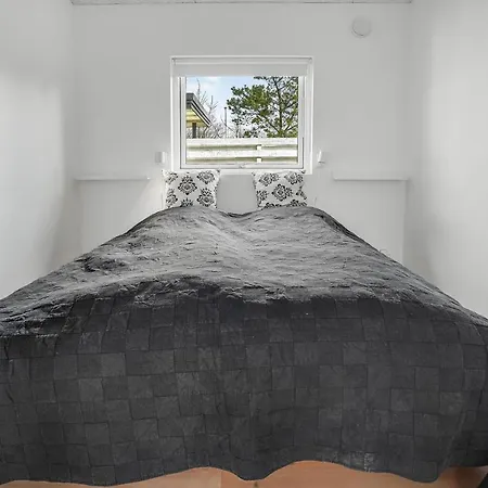 Nice In With 4 Bedrooms, Sauna And Wifi Hébergement de vacances *