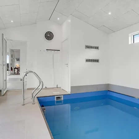 Nice In With 4 Bedrooms, Sauna And Wifi Hébergement de vacances Millinge