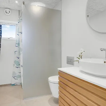 Hébergement de vacances Nice In With 4 Bedrooms, Sauna And Wifi