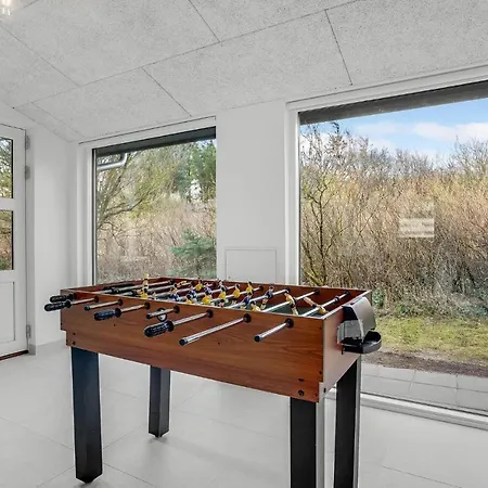 Nice In With 4 Bedrooms, Sauna And Wifi Hébergement de vacances *